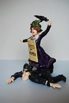 Votes For Women Placard Drucke: Suffragette Trampling on Policeman Ceramic