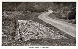 Ein überlebendes Stück römischer Straße im Wald von der Dean