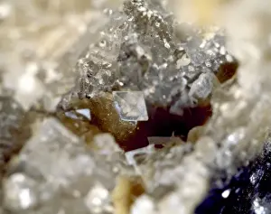 Studio Shot Of Minerals Drucke: Sweetite