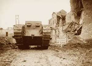 Great War Military Equipment Drucke: Tank going into action