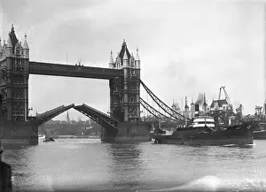 Historical England Landmarks Drucke: Tower Bridge 1930S
