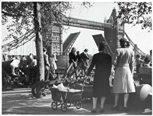Tower Bridge Drucke: Tower Bridge 1940S