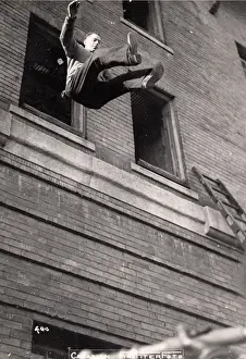 British Home Front Support Drucke: Training from a tower