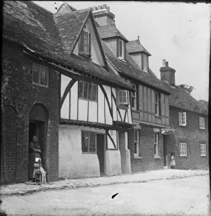 Early 1900s Photographs Drucke: Tudor Building