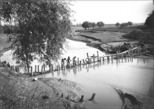 Ralph Ponsonby Watts Photos Drucke: Unidentified river and bridge