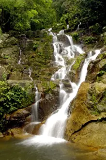 Southeast Asia Nature Photos Drucke: An upper part of Mukut Waterfalls, surrounded by