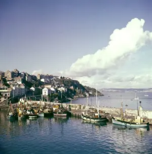 Schiffe im Hafen von Brixham, Devon