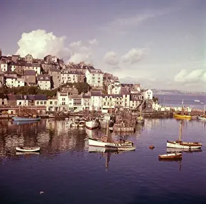 Schiffe im Hafen von Brixham, Devon