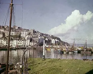 Schiffe im Hafen von Brixham, Devon
