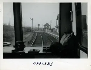 Drucke von Blick aus dem Eisenbahnfahrzeug-Kabine in der Bahnhofshalle von The Station in Appleby-in-Westmorland nahe Penrith im Königreich Cumberland (Wales). Datum: 1950er Jahre Westmorland Drucke: Blick aus dem Lokomotivfahrerwagen der Eisenbahn in Appleby-in-Westmorland
