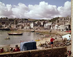 Drucke von Blick auf das Hafen und Strand von Saint-Ives in Kornwall mit der Pfarrkirche von Sankt Ja im linken Bereich. Datum: um die 1960er Jahre St. Ives Drucke: Blick auf das Hafen und Strand von St Ives in Kornwall