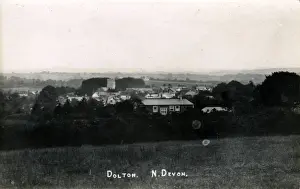 Drucke von Das Dorf , Doltongehöft , Winkelleigh , nahe Groß-Torrington , Devonshire / England . Datum : Jahrzehnte nach 1910 Dolton Drucke: Die Dörfer, Dolton, Devon