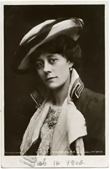 Vintage Entertainment Portraits Drucke: Violet Vanbrugh