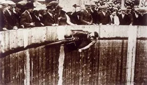 Vintage Motorcycle Stunts Drucke: Wall of Death, 1933