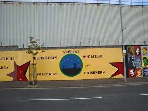 Belfast Wall Murals Drucke: Wall mural of Support at Belfast