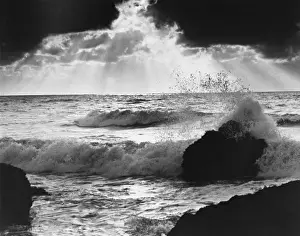 Cornish Coastal Scenery Drucke: Waves Crashing