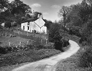 Drucke von Ein schönes unbeflecktes Bauernhaus auf einer ruhigen Landstraße nahe von Cwmyoy im Tal des Ewias liegt in den Schwarzen Bergen, Monmouthshire und Südwales Verwandte Bilder Drucke: Welscher Gasthof