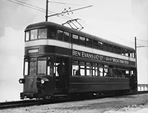 Drucke von Der große Doppelstocktram der Swansea und Mumbles Eisenbahn aus Glamorgan, Wales. Sie waren die größten Tramwayfahrzeuge im britischen Dienstbetrieb Eisenbahn Drucke: Welsh Tram