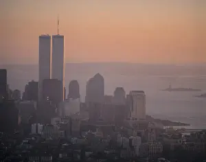 Welt Handelszentrum am Sonnenuntergang