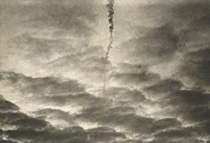Historical Photography Europe Drucke: World War I. Fall of a zeppelin