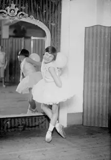 Young Ballet Dancer Drucke: Young Ballet Dancer