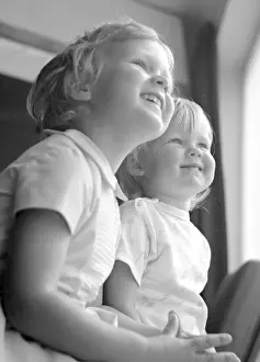 Historical Family Photos Drucke: Two young sisters