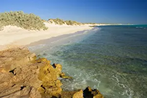 Turquoise Ocean Water Drucke: Beach and ocean - endless white and sandy beach