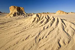 Oceania Earth Environment Drucke: Eroded pinnacles - amazingly shaped