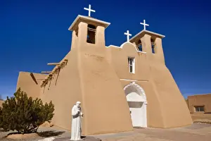 Missionsan Francisco de Asis - schöne Mission im Adobestil – Rancho de Taos, Neumexiko (USA)