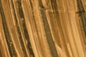 Arizona USA Landscape Photography Drucke: USA - Pattern in a sandstone rock wall in the Canyon de Chelly