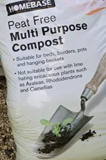 Eco Friendly Gardening Drucke: Sack of peat free multi purpose compost, Cotswolds, UK