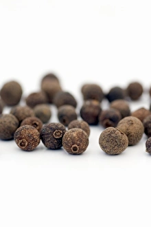 Aromatic Spices Drucke: Allspice berries