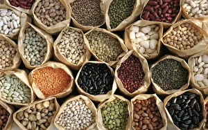 Grocery Shopping Essentials Drucke: Assorted pulses C014 / 1503