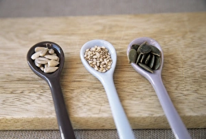 Sesame Seeds Drucke: Assorted seeds