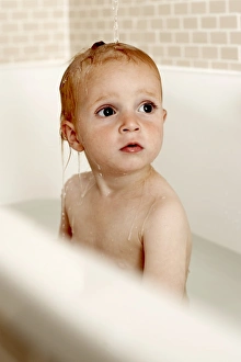Cleanliness In Childhood Drucke: Bathing child
