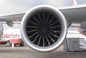 Commercial Airliner Engines Drucke: Boeing 747-8 engine