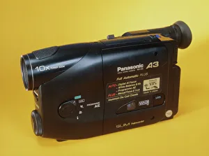 Bilder Datiert 13. Juli 2005: Camcorder