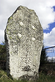 Zeltenkreuz stehender Stein
