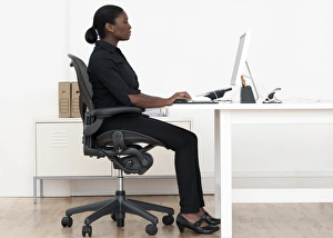 Model Released Images Drucke: Correct seated posture