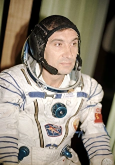 Drucke von Valery Polyakow war vor der Start des Soyuz TM6-Missionszuges zur Raumstation Mir Cosmonaut Valery Polyakov, bevor die Mission zum Kosmos startete Bilder Datiert 2008 Mai: Kosmonaut Valery Polyakow