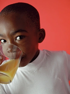 Vitamin C Rich Foods List Drucke: Drinking orange juice