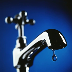 Bilder Datiert 18. Juni 2003: Tropfende Wasserhahn