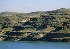 Volcanic Rock Formations USA Drucke: Eroded landscape of basalt, an igneous rock