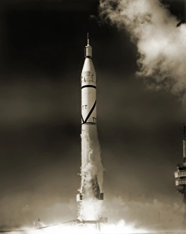 Drucke von Entdecker-4-Launch. Der Entdecker-4 wurde von einer Jupiter-C-Rakete vom Kennedy Space Center, Florida (jetzt Kap Kanaveral), USA am 26 Juli 1958 gestartet Bilder Datiert 2007 Februar: Entdecker-4-Launch