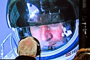 Highest Freefall Record Drucke: Felix Baumgartner