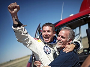 Felix Baumgartner nach dem freien Fall
