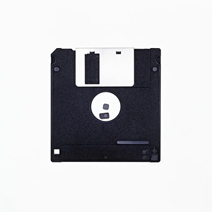 Drucke von Plastikbeutel umschlossene 3,5-Zoll-Flexdiskette zur Speicherung von Computerdaten Bilder Datiert 2004 August: Faltblatt-USB-Stick