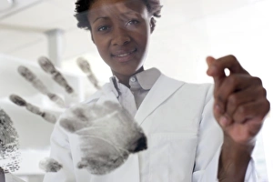 Scientist In Lab Coat Drucke: Forensic scientist