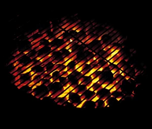 Outdoor Cooking Methods Drucke: Glowing barbecue
