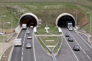 Bilder Datiert 30. März 2012: Tunnel unter Hindhead